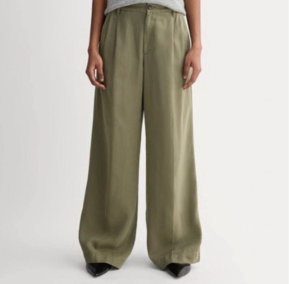 Everlane The Trouser In Buttersoft Olive 0